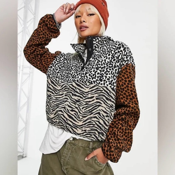 Vans Jackets & Blazers - Vans Cropped Animal Print Fleece Jacket